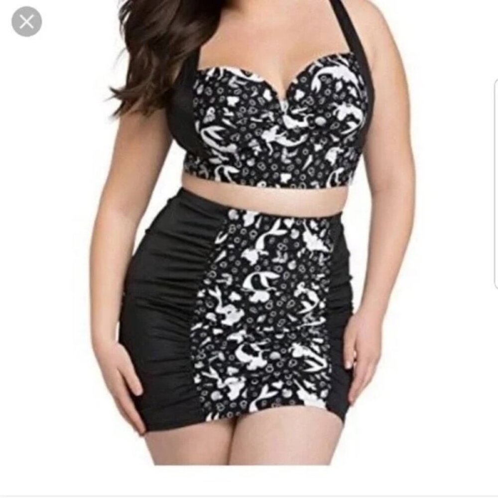 Torrid size 5 Disney Little Mermaid black/white swim skirt (skirt only)
